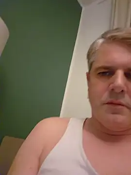 Show modela naugthyhotman na web-kameri