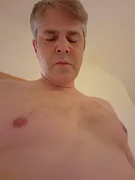 naugthyhotman Pertunjukan Webcam