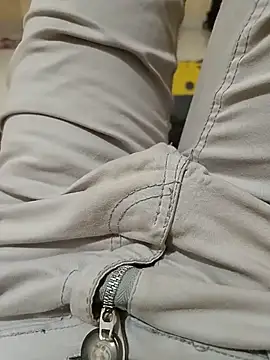 Hornyboy0096のウェブカメラショー