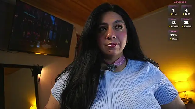 coraline_latin's Webcam Show