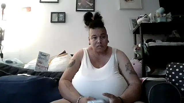 Chatroom XXX en direct de curvybeauty