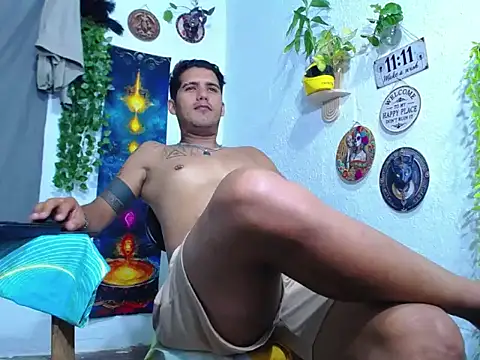 Zack_Grey Show in webcam