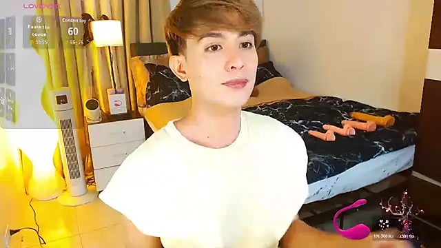 WildestTwink Show in webcam