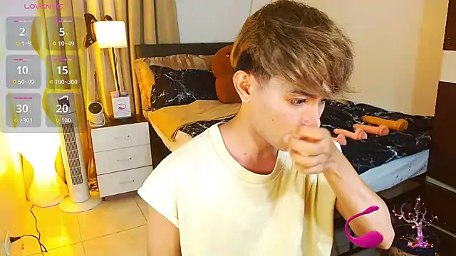 WildestTwink Pertunjukan Webcam