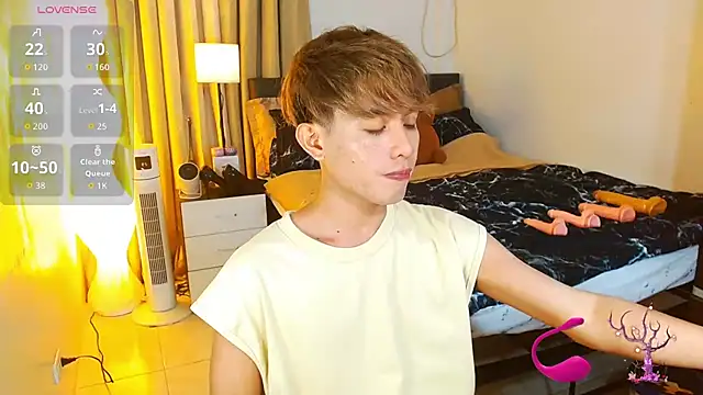 WildestTwink 网络视讯表演