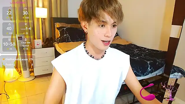 Show modela WildestTwink na web-kameri