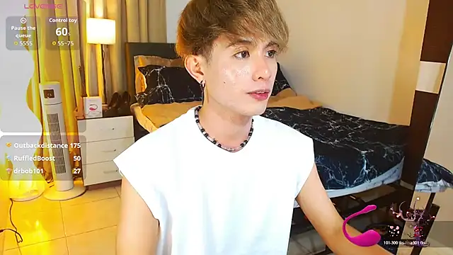 WildestTwinkのウェブカメラショー