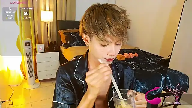 WildestTwink Pertunjukan Webcam