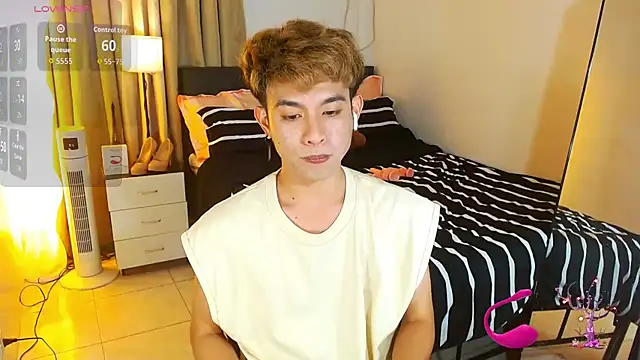 WildestTwink: διαδικτυακό σόου στην κάμερα