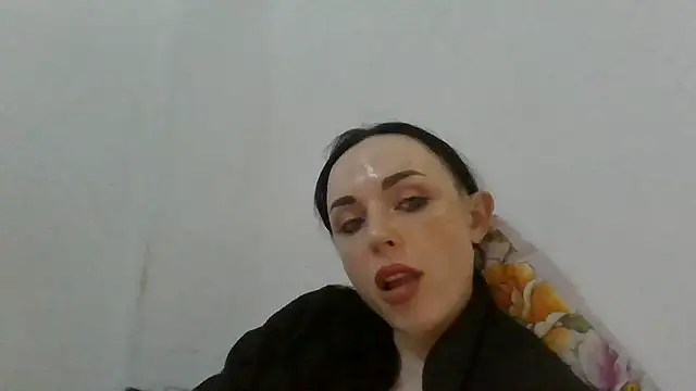 Trinsy_Love's Live Chat Room