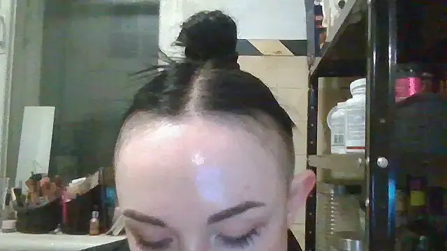 Trinsy_Love élő XXX-chatje