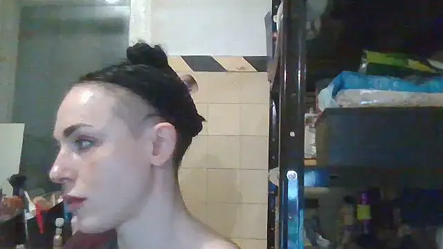 Trinsy_Love's Live XXX Chat