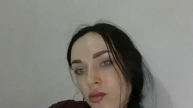 Trinsy_Love XXX чат на живо