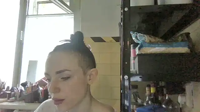Trinsy_Love Adlı Modelin Canlı XXX Sohbeti