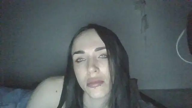 Chat +18 de Trinsy_Love ao vivo