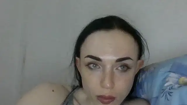 Chat +18 de Trinsy_Love ao vivo