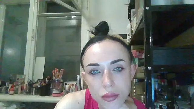צ'אט XXX בשידור חי של Trinsy_Love