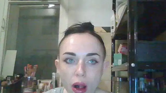 Trinsy_Love's Live XXX Chat