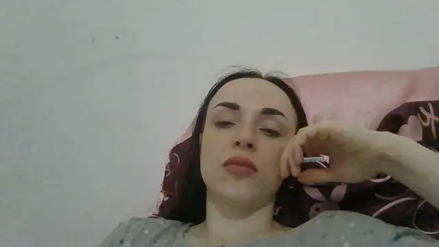 Chat +18 de Trinsy_Love ao vivo