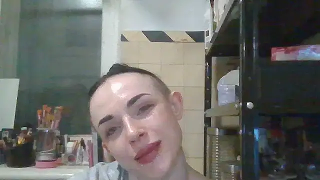 Trinsy_Love: απευθείας συνομιλία ΧΧΧ
