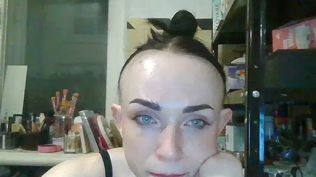Trinsy_Love's Live XXX Chat