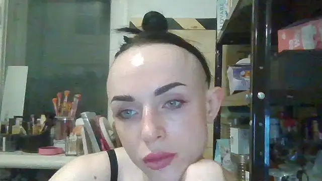 Trinsy_Love's Live XXX Chat