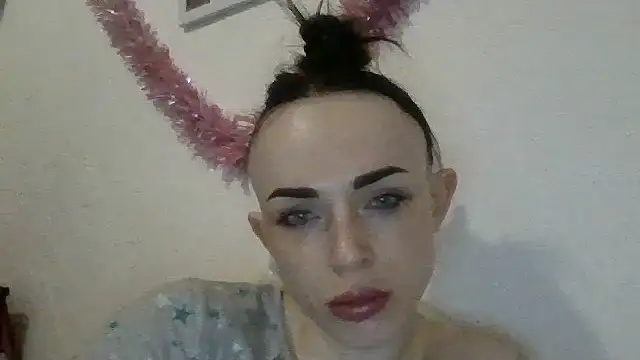 Trinsy_Love's Live XXX Chat