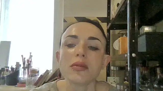 XXX chat uživo modela Trinsy_Love
