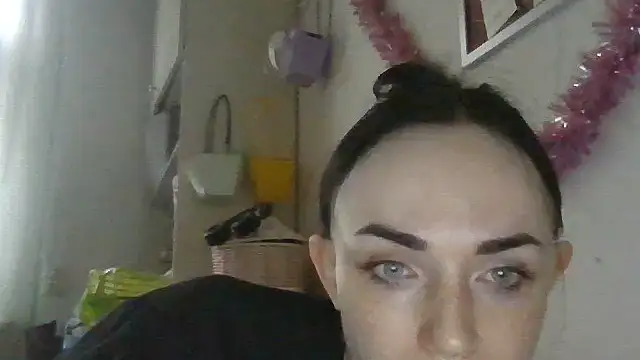XXX chat uživo modela Trinsy_Love