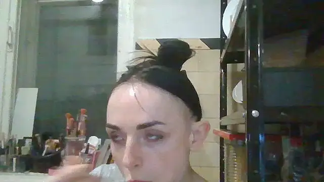 Trinsy_Love Chat XXX in diretta