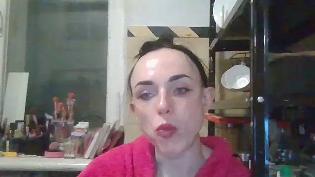 XXX chat uživo modela Trinsy_Love