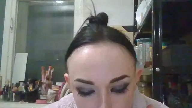 Chat +18 de Trinsy_Love ao vivo