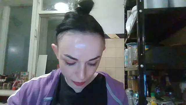 Chat +18 de Trinsy_Love ao vivo