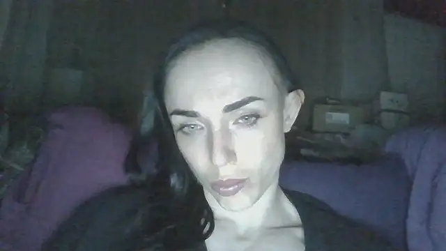 Trinsy_Love Chat XXX in diretta