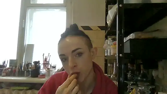 Trinsy_Love Adlı Modelin Canlı XXX Sohbeti