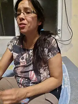 Chat +18 de rposhta1991 ao vivo