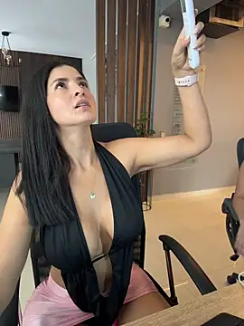 Carolina_Novoa Adlı Modelin Canlı XXX Sohbeti