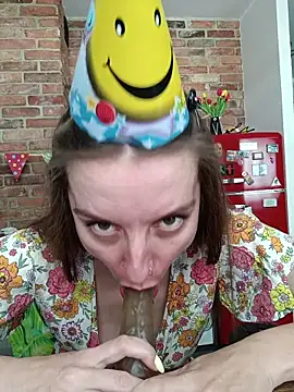 SluttyBanana's Live XXX Chat