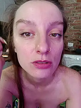 SluttyBanana – Kamerová šou