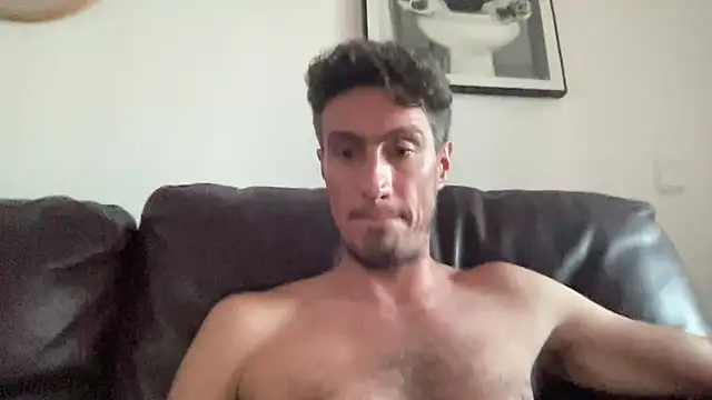 yupimund10 Show in webcam