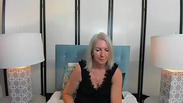 EricaTop Adlı Modelin Canlı XXX Sohbeti