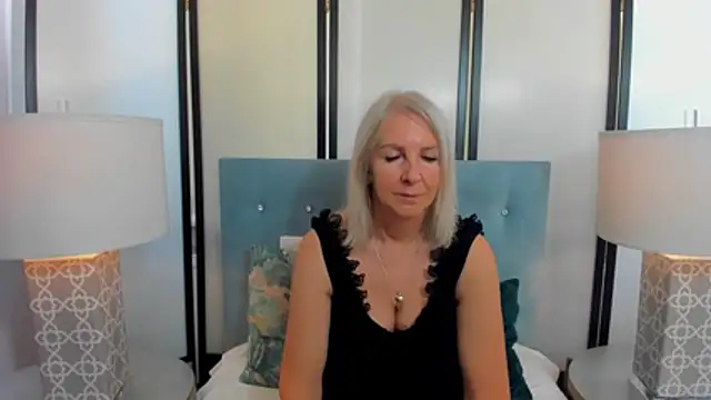 EricaTop's Webcam Show