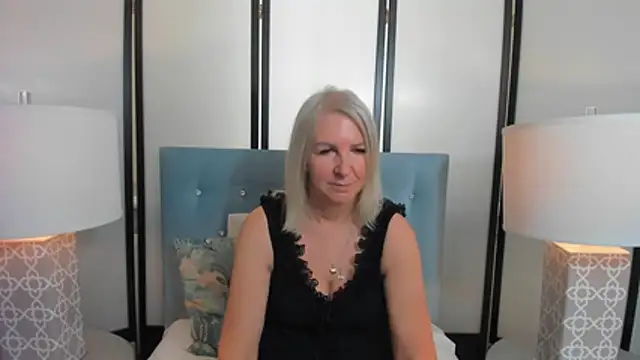 EricaTop's Live XXX Chat