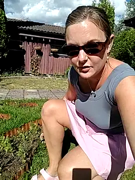 SwedishJennifer XXX чат на живо