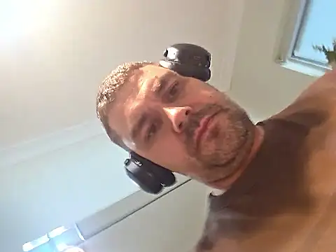 needitinme's Webcam Show