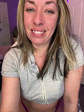 Chat soba uživo modela MiraKisss