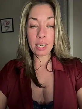 Chat soba uživo modela MiraKisss