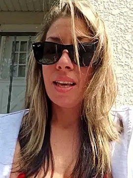 MiraKisss' Webcam Show