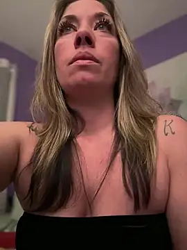 MiraKisss' Webcam Show
