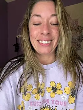 MiraKisss' Webcam Show